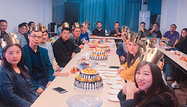 声菲特12月员工座谈会&生日会：一言一语，助力起航